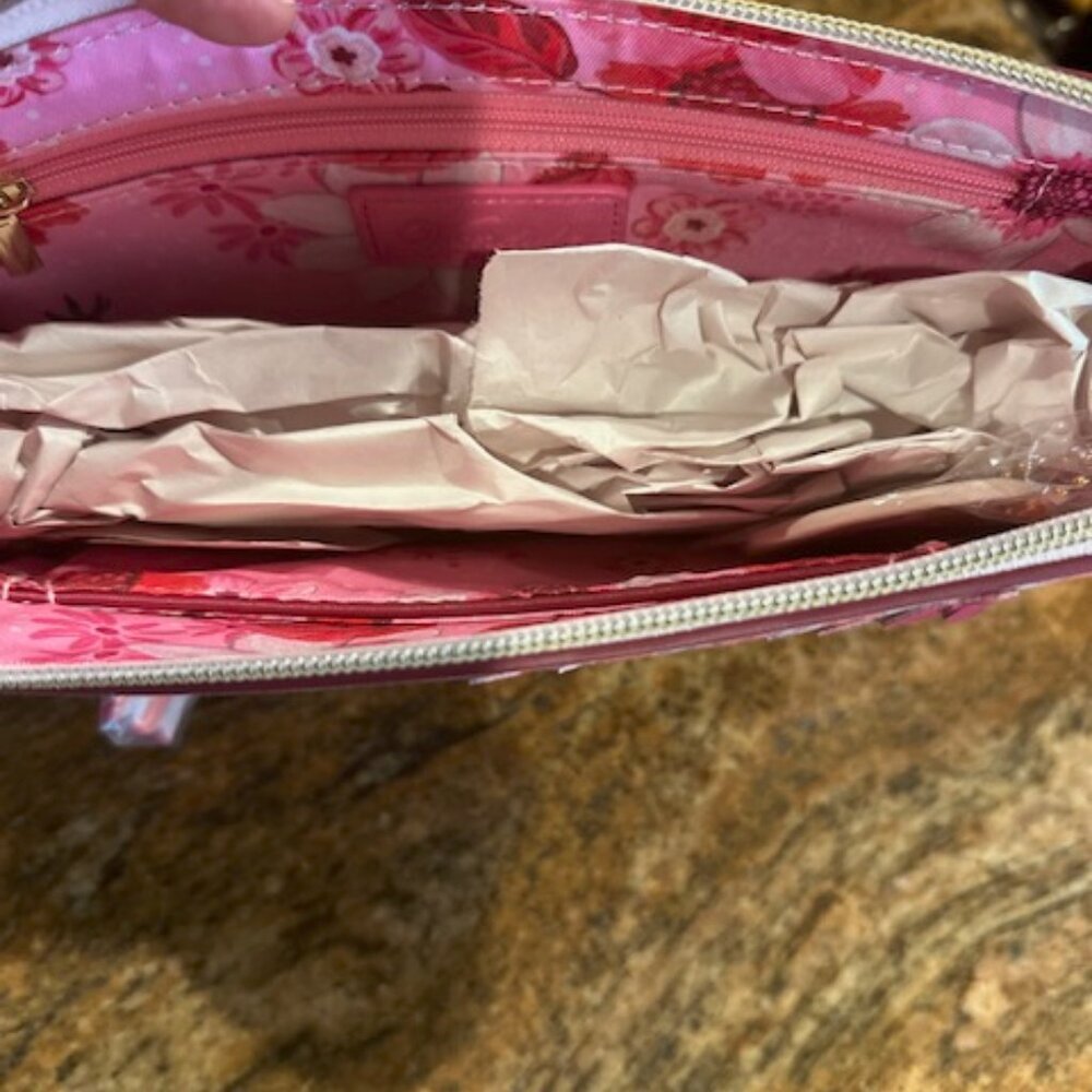 NWT Vendula London Perfectly Pink Afternoon Tea Bus Pouch Bag - Picture 3 of 5